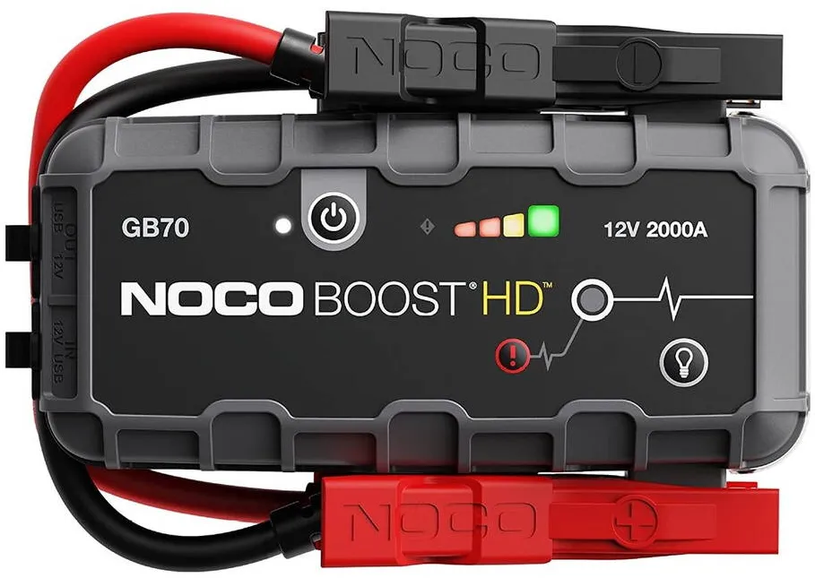 NOCO GB70 Boost 12V 2000A Jump Starter starter device with integrated 12V/USB battery