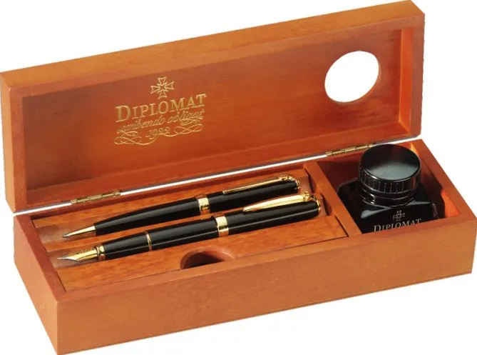 Diplomat Cutie din lemn pentru instrumente de scris, calimara inclusa, Diplomat - cherry wood