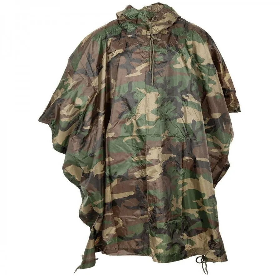 MFH Poncho impermeabil rip stop camuflaj woodland MFH, cu husa transport