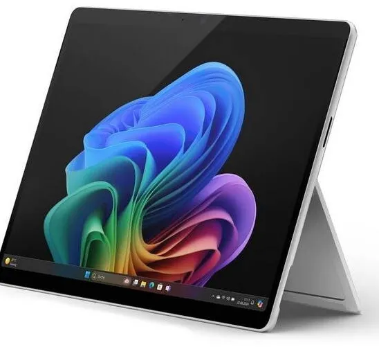 Tableta Microsoft Tableta Microsoft Surface Pro 11 Copilot+PC, Procesor Intel Core Ultra 5 236V, Ecran LED 13", 16GB RAM, 256GB Flash, Bluetooth, Wi-Fi, NFC, Windows 11 Pro Argintiu