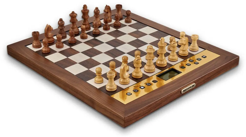 Consola jocuri Millennium 2000 Tabla de sah electronica, Millennium, 2000 The King Performance, Iluminata, 40x40x2cm