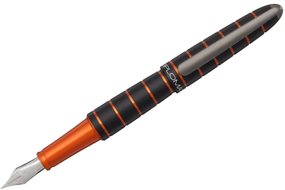 Diplomat Stilou DIPLOMAT Elox Ring, cu penita M, din otel inoxidabil - black orange