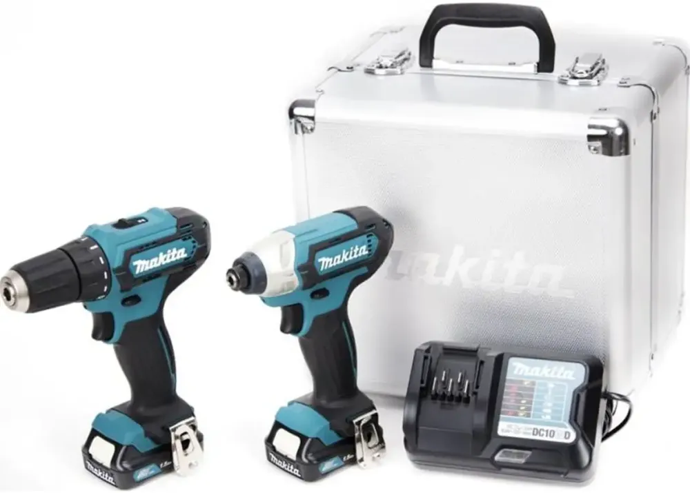 Makita Set de scule CLX224X Masina de gaurit si insurubat 30 Nm, masina de insurubat cu impact, 110 Nm, 2 acumulatori Li-Ion 1.5 Ah, 12 V, incarcator, valiza aluminiu