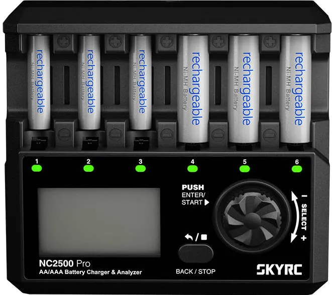 Încărcător SkyRC NC2500 Pro AA / AAA