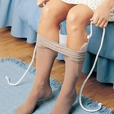 Stockings and tights fitting device
