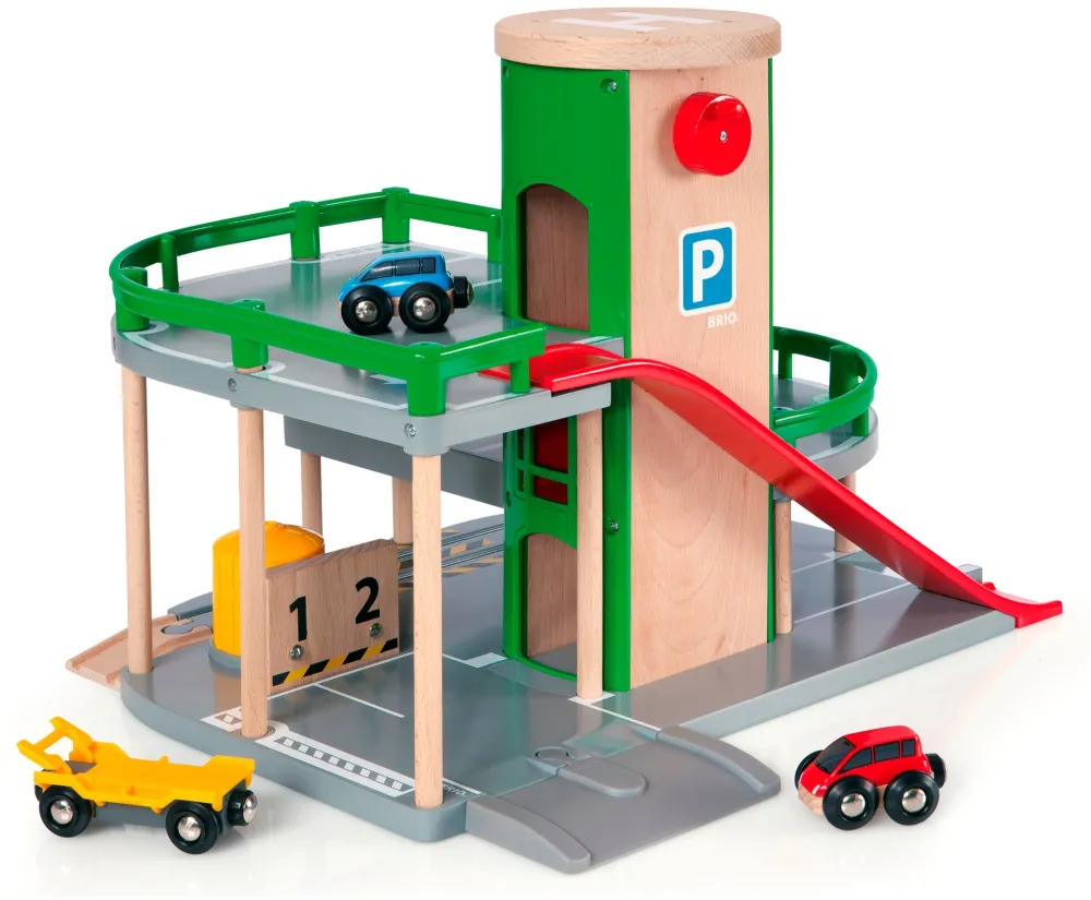 BRIO Parking Garage (33204)