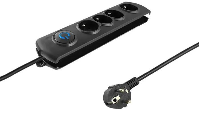 Qoltec 50104 surge protector 4 AC outlet(s) 230 V 1.5 m Black