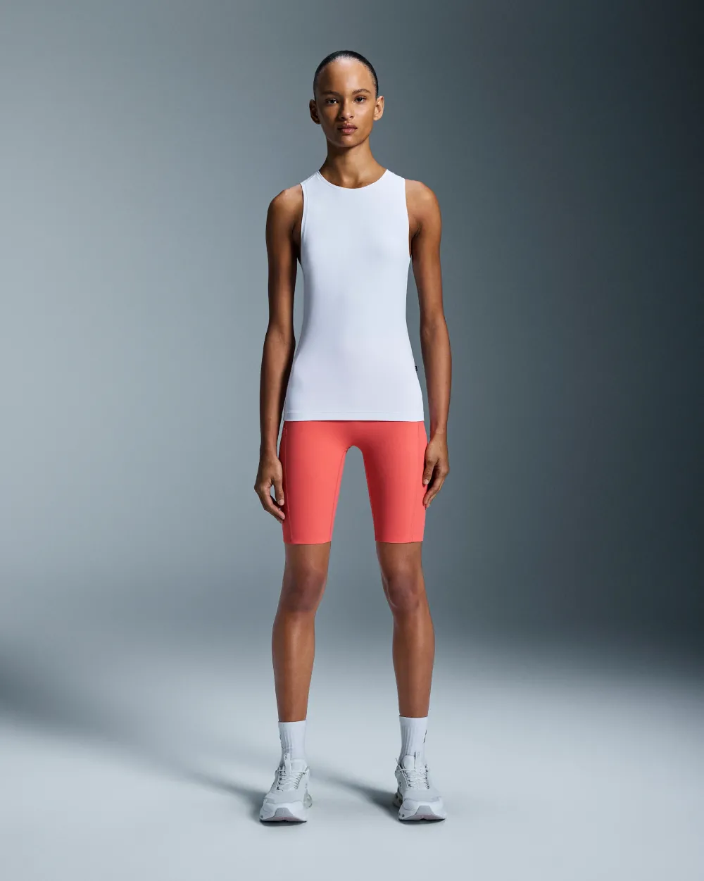 On - maiou tehnic - Studio Tank W - Black - XS