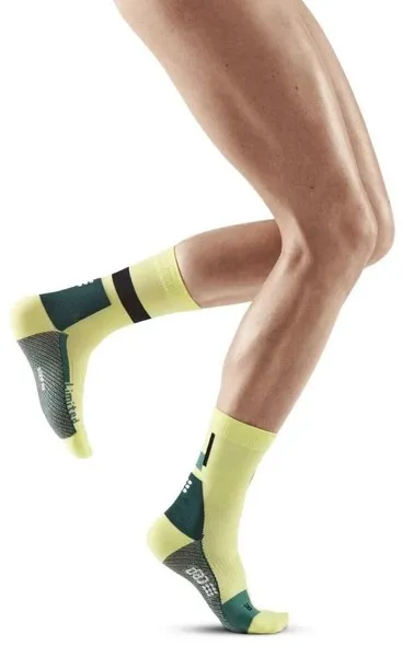 CEP - sosete compresie medii - the run limited 2024.1 socks mid cut - lime - II