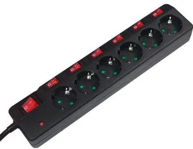 Logilink Prelungitor LPS233 6 prize 1.5m Black