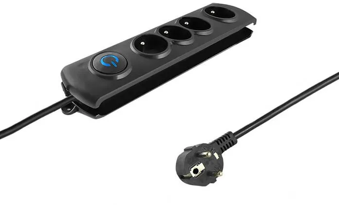QOLTEC Priza/Prelungitor 50105 surge protector 4 AC outlet(s) 230 V 2.5 m Black