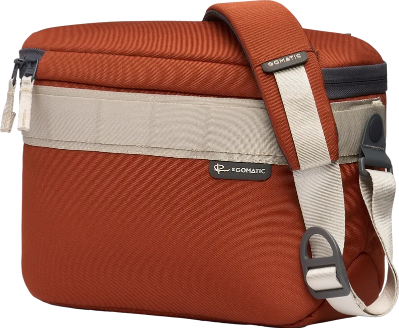 GOMATIC Peter McKinnon Luma Camera Sling 12L, Rust