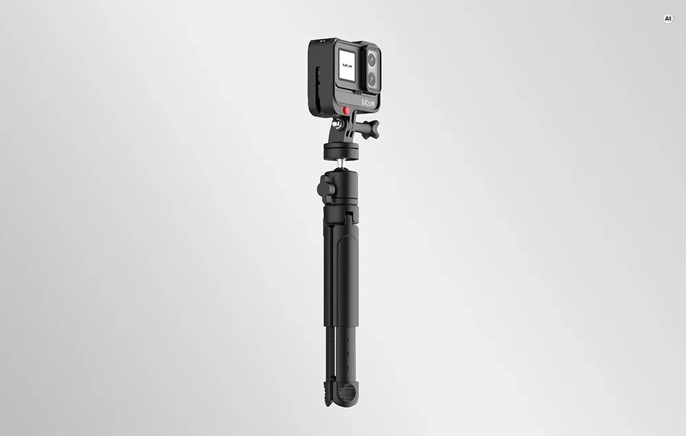 O cameră de acțiune neagră montată pe un selfie stick cu funcție de trepied, prezentată pe un fundal deschis.